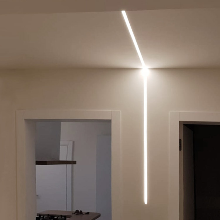 soffitto e parete con luce